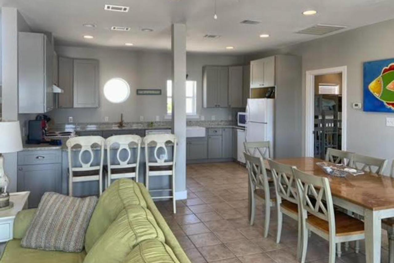 The Porthole Villa กัลฟ์ชอร์ส ภายนอก รูปภาพ